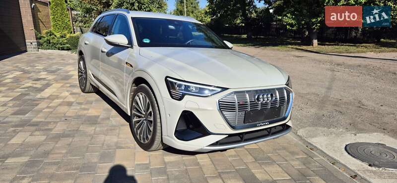 Внедорожник / Кроссовер Audi e-tron 2022 в Черкассах