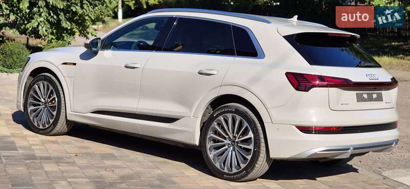Внедорожник / Кроссовер Audi e-tron 2022 в Черкассах