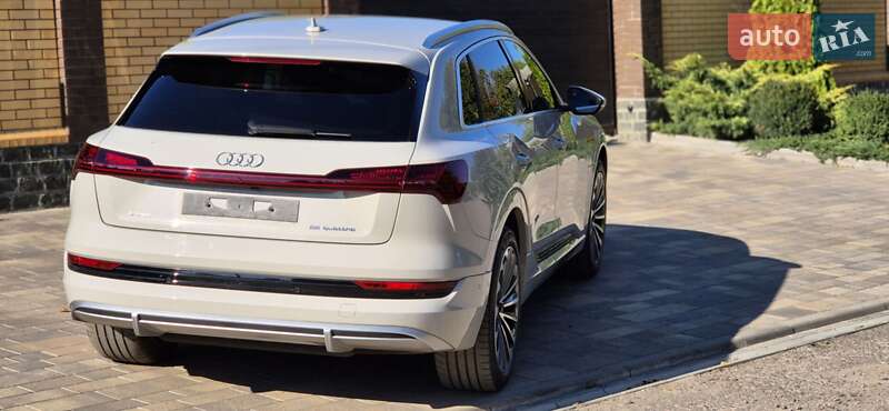 Внедорожник / Кроссовер Audi e-tron 2022 в Черкассах