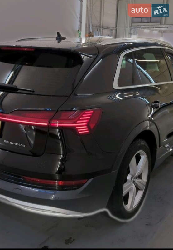 Внедорожник / Кроссовер Audi e-tron 2020 в Киеве