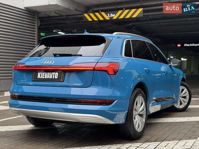 Позашляховик / Кросовер Audi e-tron 2019 в Києві