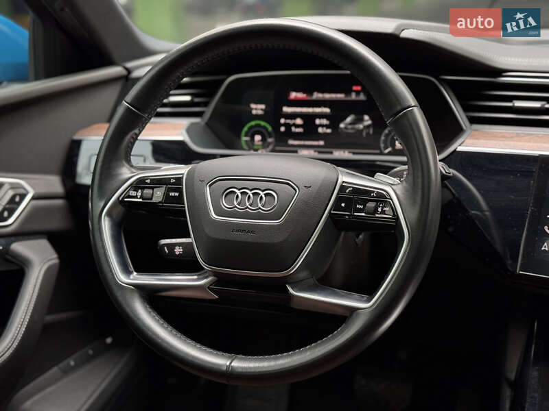 Позашляховик / Кросовер Audi e-tron 2019 в Києві