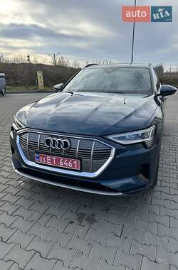 Внедорожник / Кроссовер Audi e-tron 2019 в 