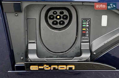 Внедорожник / Кроссовер Audi e-tron 2020 в 