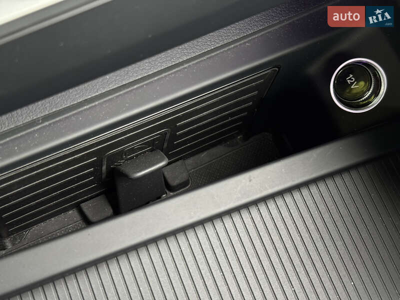 Позашляховик / Кросовер Audi e-tron 2020 в Києві