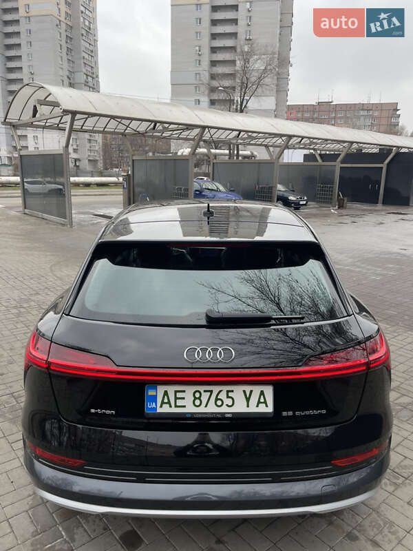Позашляховик / Кросовер Audi e-tron 2019 в Дніпрі
