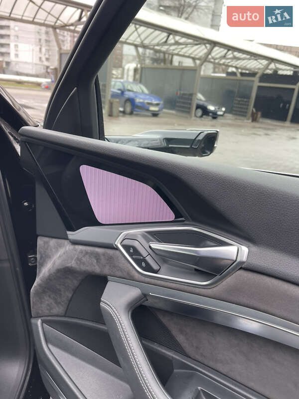 Позашляховик / Кросовер Audi e-tron 2019 в Дніпрі
