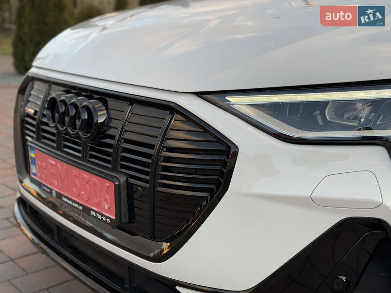 Внедорожник / Кроссовер Audi e-tron 2022 в Ровно