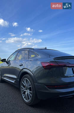 Внедорожник / Кроссовер Audi e-tron 2020 в 