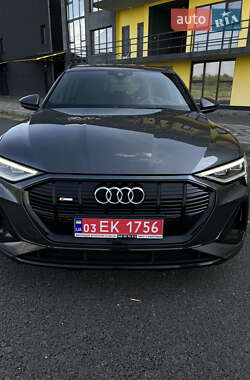 Внедорожник / Кроссовер Audi e-tron 2020 в 