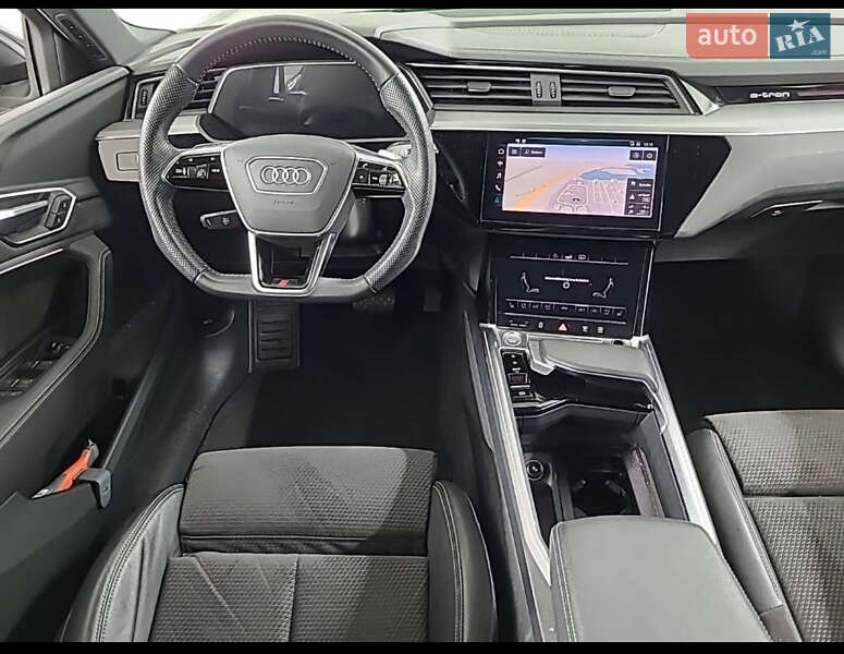 Позашляховик / Кросовер Audi e-tron 2019 в Києві