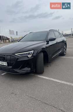 Внедорожник / Кроссовер Audi e-tron 2021 в Киеве