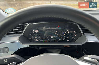 Внедорожник / Кроссовер Audi e-tron 2019 в 