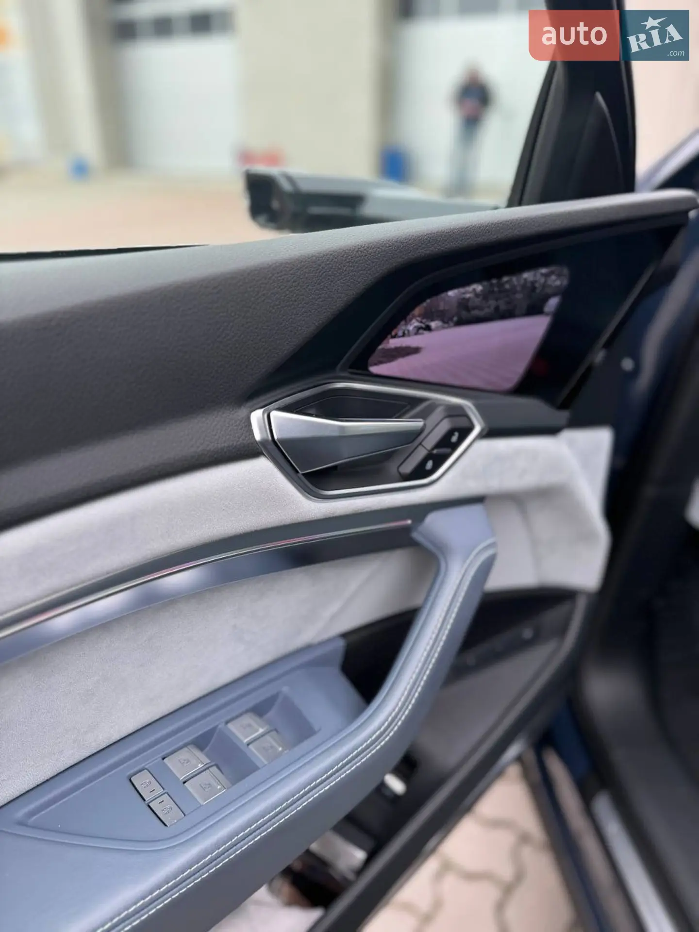 2020 Audi e-tron - мініатюра 16
