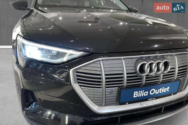 Внедорожник / Кроссовер Audi e-tron 2020 в 