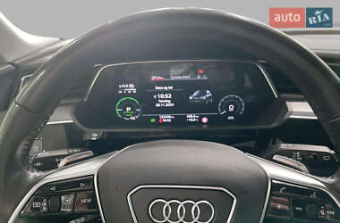 Внедорожник / Кроссовер Audi e-tron 2020 в 