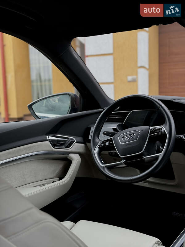 Позашляховик / Кросовер Audi e-tron 2020 в Львові