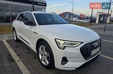 Внедорожник / Кроссовер Audi e-tron 2020 в 