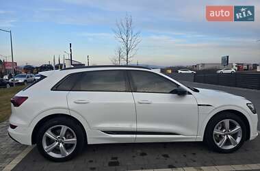 Внедорожник / Кроссовер Audi e-tron 2020 в 