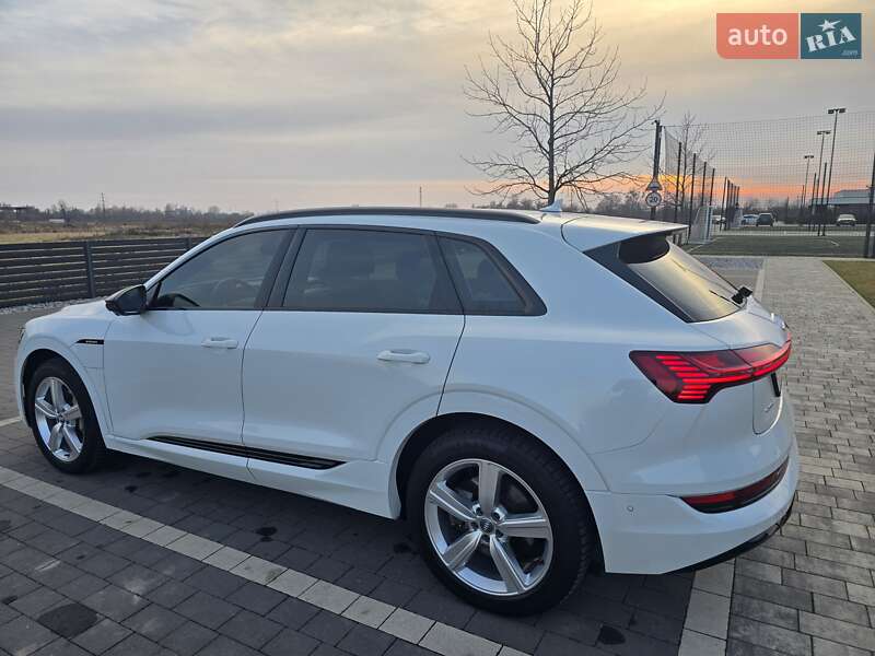 Внедорожник / Кроссовер Audi e-tron 2020 в Мукачево