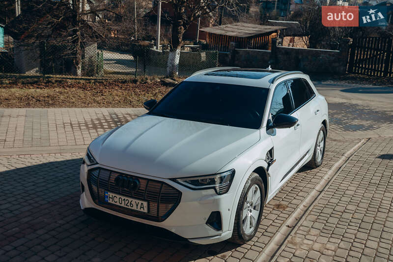 Позашляховик / Кросовер Audi e-tron 2019 в Львові