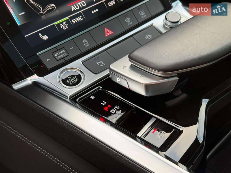 Позашляховик / Кросовер Audi e-tron 2020 в Чернівцях
