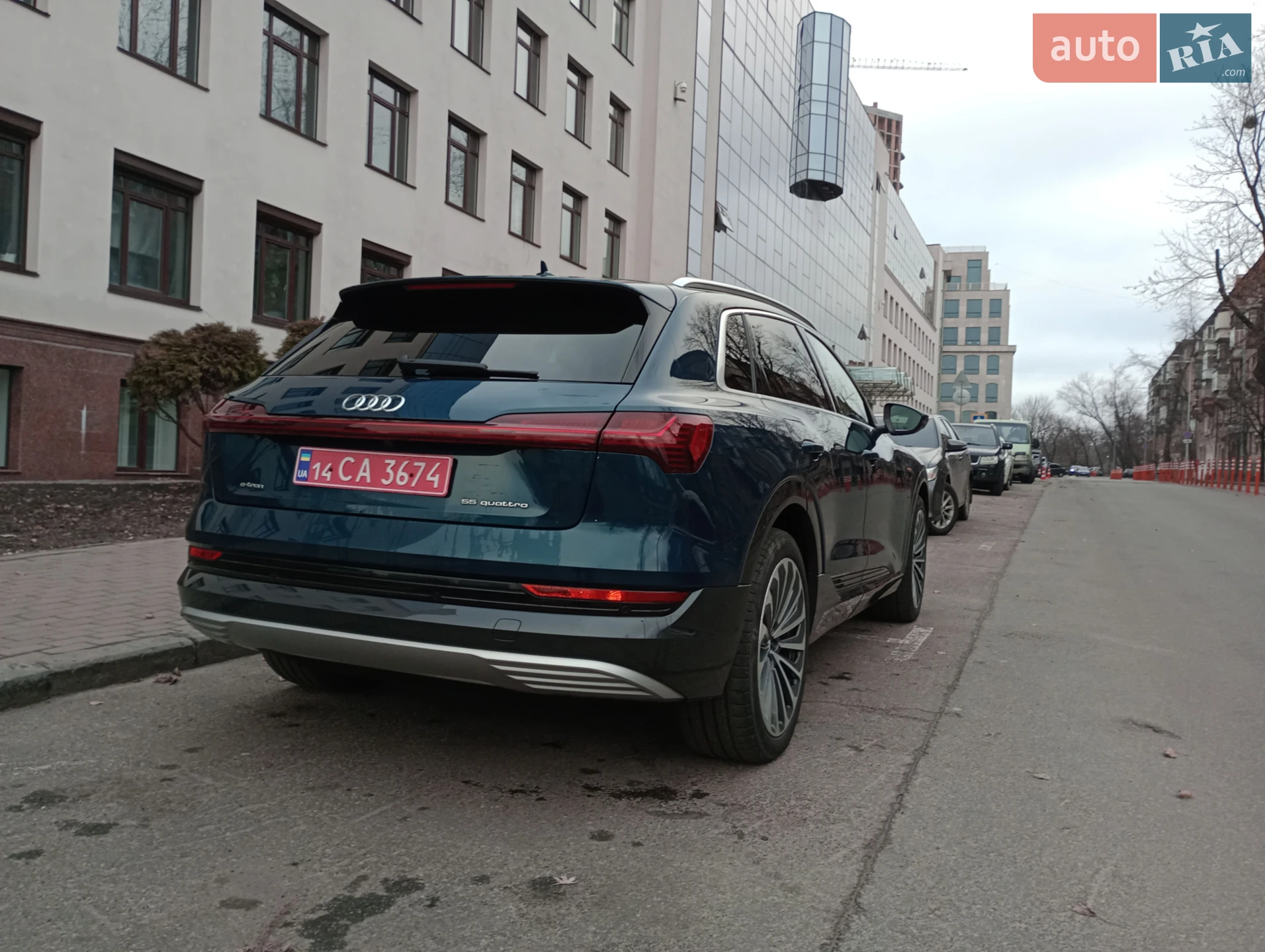 2019 Audi e-tron - мініатюра 2
