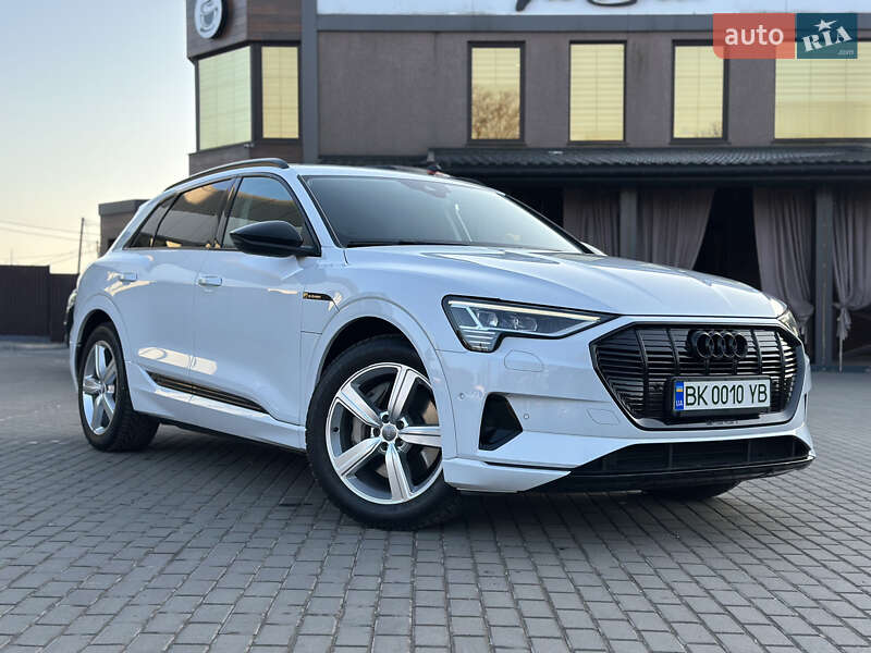 Позашляховик / Кросовер Audi e-tron 2020 в Рівному