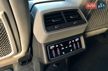 Внедорожник / Кроссовер Audi e-tron 2021 в 