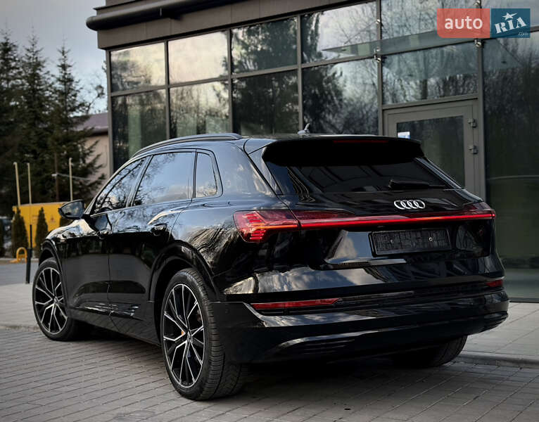 Позашляховик / Кросовер Audi e-tron 2018 в Львові фото 23 Позашляховик / Кросовер Audi e-tron 2018 в Львові