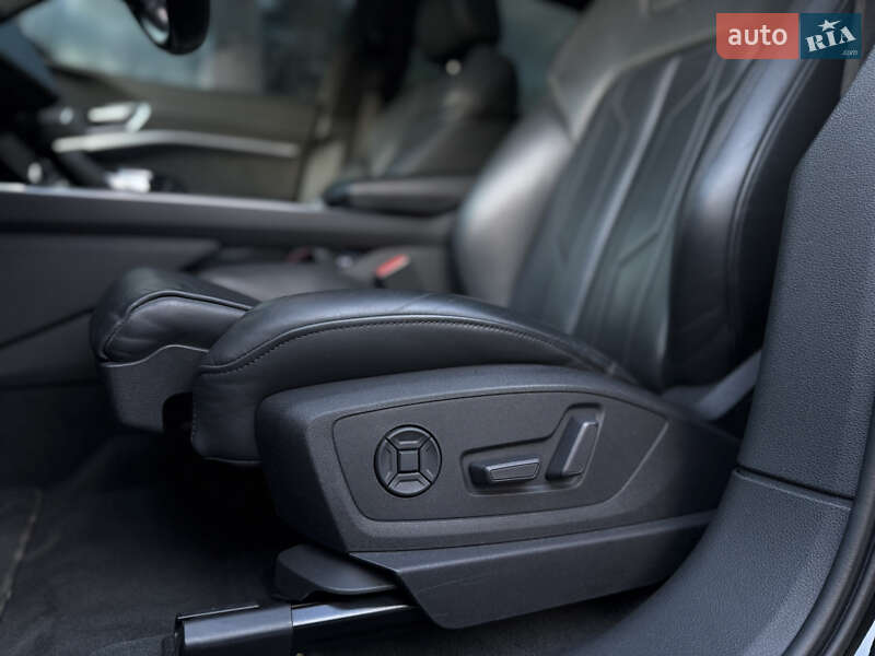 Позашляховик / Кросовер Audi e-tron 2018 в Львові фото 32 Позашляховик / Кросовер Audi e-tron 2018 в Львові