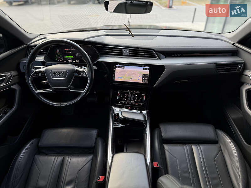 Позашляховик / Кросовер Audi e-tron 2018 в Львові фото 60 Позашляховик / Кросовер Audi e-tron 2018 в Львові