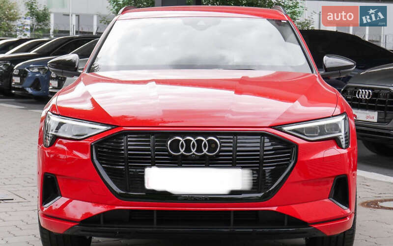 Внедорожник / Кроссовер Audi e-tron 2018 в 