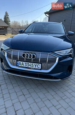 Внедорожник / Кроссовер Audi e-tron 2020 в 