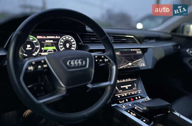 Внедорожник / Кроссовер Audi e-tron 2020 в 