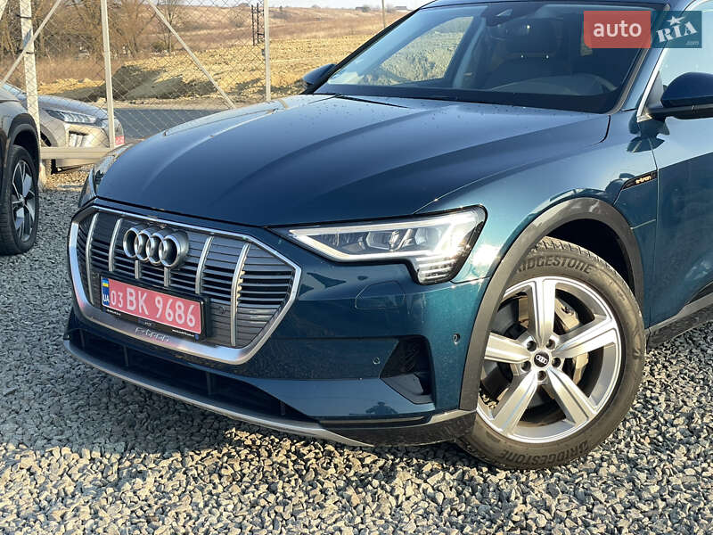 Позашляховик / Кросовер Audi e-tron 2021 в Львові