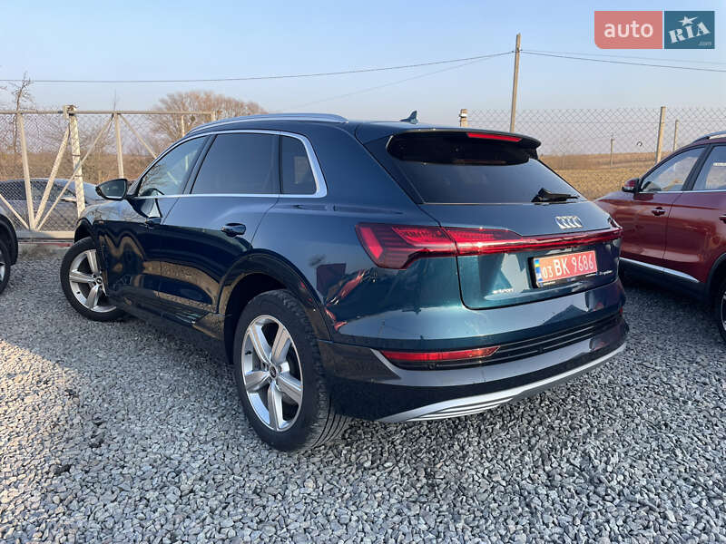 Позашляховик / Кросовер Audi e-tron 2021 в Львові