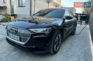 Позашляховик / Кросовер Audi e-tron 2020 в 