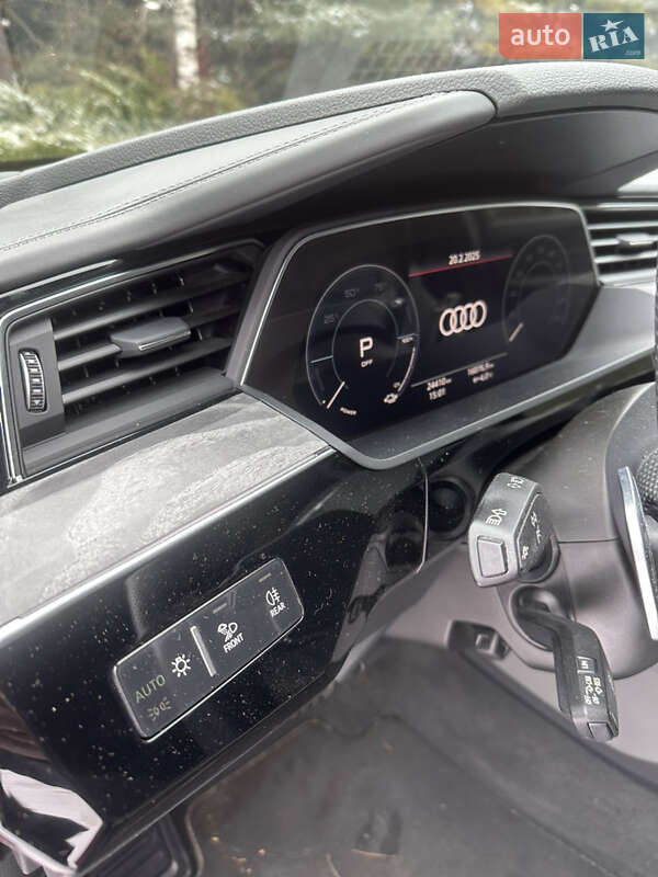 Внедорожник / Кроссовер Audi e-tron 2020 в Киеве