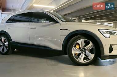 Позашляховик / Кросовер Audi e-tron 2020 в Вінниці