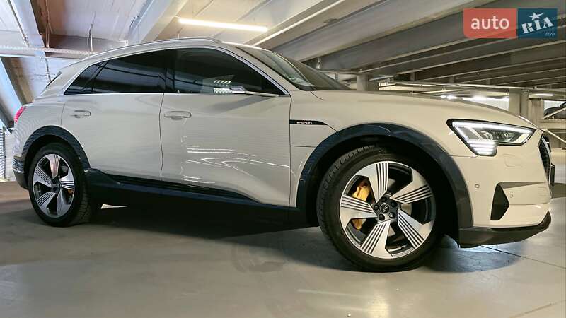 Внедорожник / Кроссовер Audi e-tron 2020 в Виннице фото 4 Внедорожник / Кроссовер Audi e-tron 2020 в Виннице