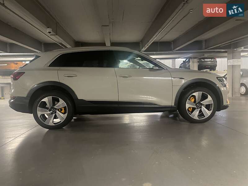 Внедорожник / Кроссовер Audi e-tron 2020 в Виннице фото 87 Внедорожник / Кроссовер Audi e-tron 2020 в Виннице