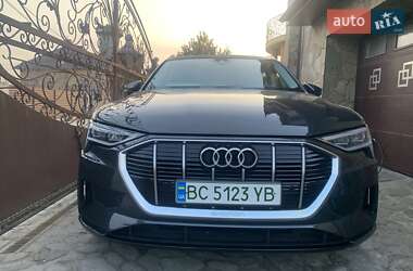 Внедорожник / Кроссовер Audi e-tron 2019 в 
