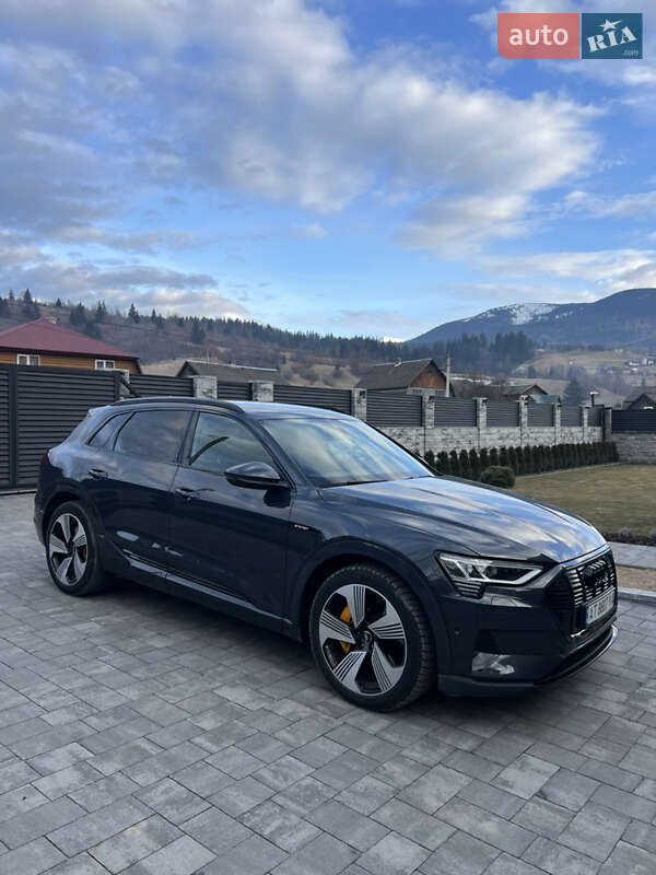Внедорожник / Кроссовер Audi e-tron 2021 в Буковеле
