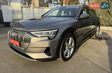 Внедорожник / Кроссовер Audi e-tron 2019 в 