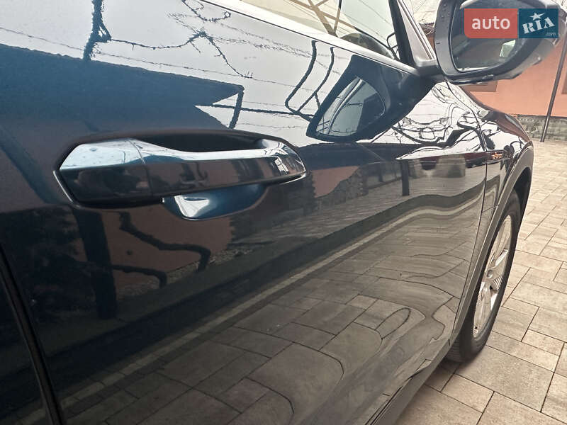 Внедорожник / Кроссовер Audi e-tron 2019 в Иршаве