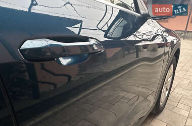 Внедорожник / Кроссовер Audi e-tron 2019 в 