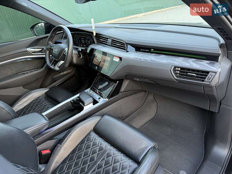 Позашляховик / Кросовер Audi e-tron 2020 в Надвірній