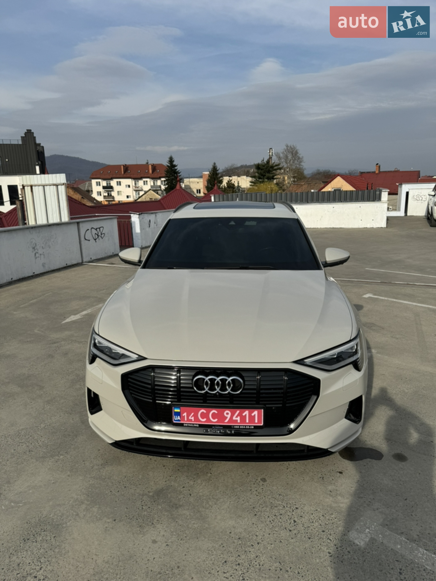 2020 Audi e-tron - мініатюра 2