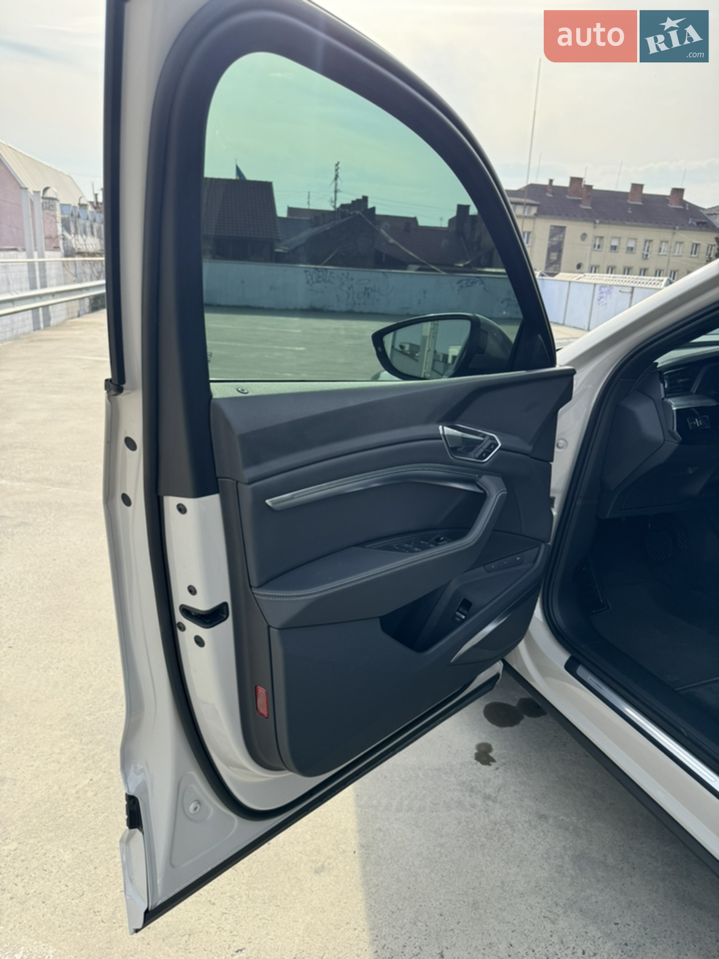 2020 Audi e-tron - мініатюра 6
